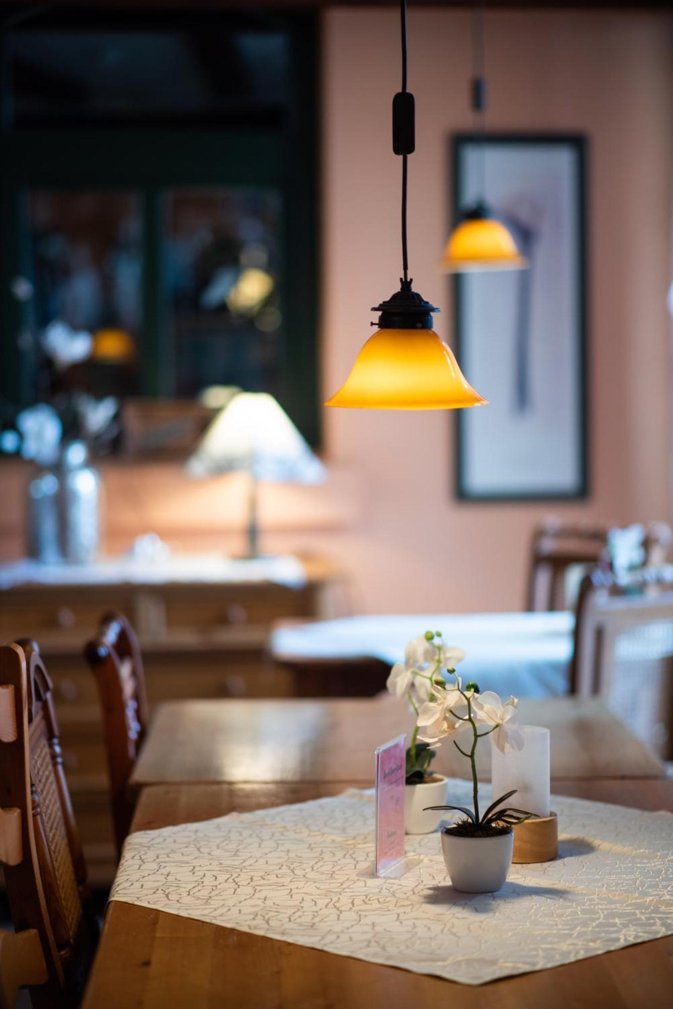 Mahlzeit - Hotel Brauhaus Weyhausen - Keramikstudio Exterior foto